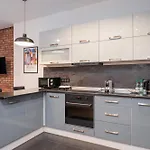 Urban Nest Rustic & Golden Superior By Bookinghost Apartman Katowice
