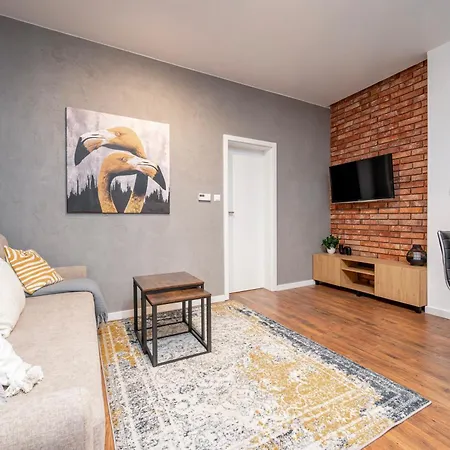 Apartman Urban Nest Rustic & Golden Superior By Bookinghost