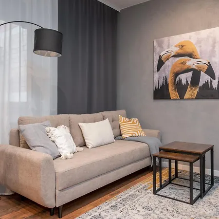 Urban Nest Rustic & Golden Superior By Bookinghost Apartman