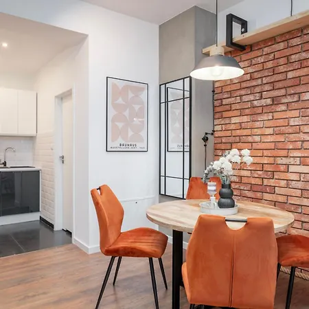 Urban Nest Rustic & Golden Superior By Bookinghost *