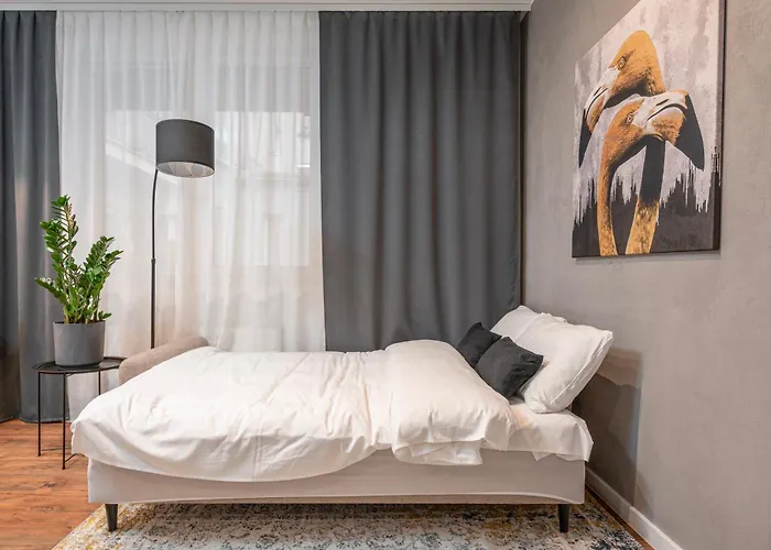 Urban Nest Rustic & Golden Superior By Bookinghost