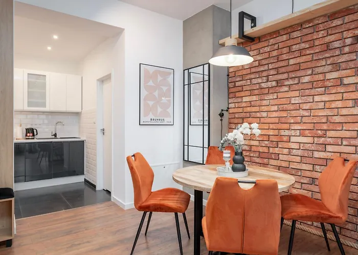 Urban Nest Rustic & Golden Superior By Bookinghost *